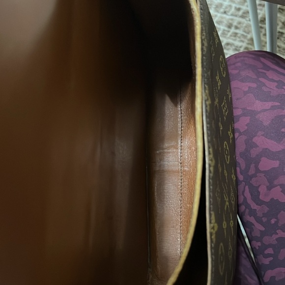 Louis Vuitton crossbody bag - Picture 9 of 11